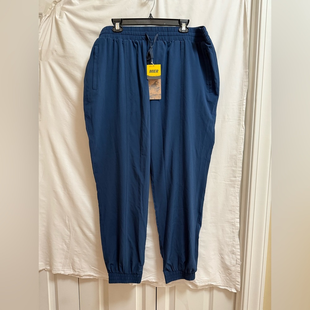MIER Navy Blue Pants 3XL Men’s NWT. Could be women’s wear. Odor and pet free.
